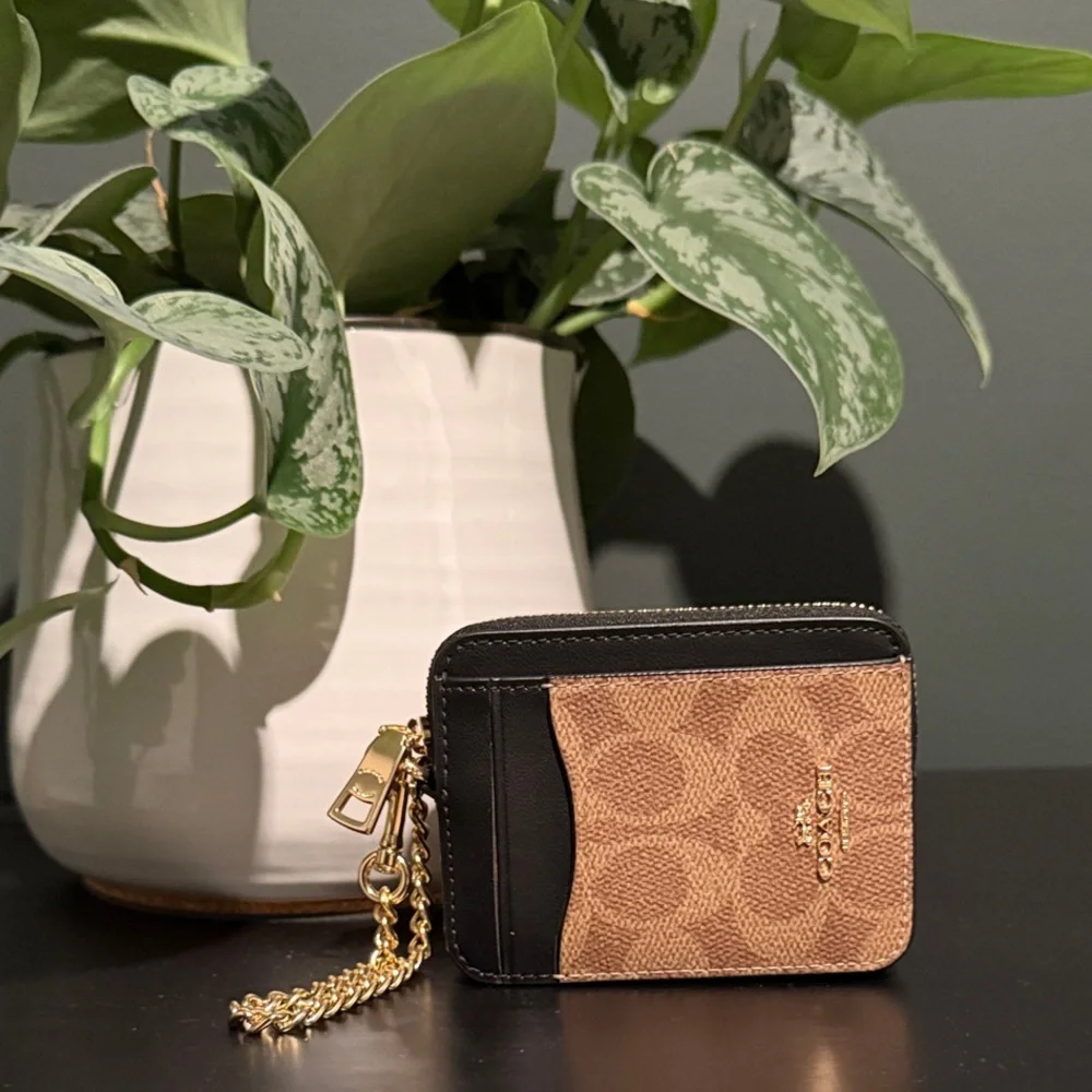 Zip Card Case In Signature Canvas